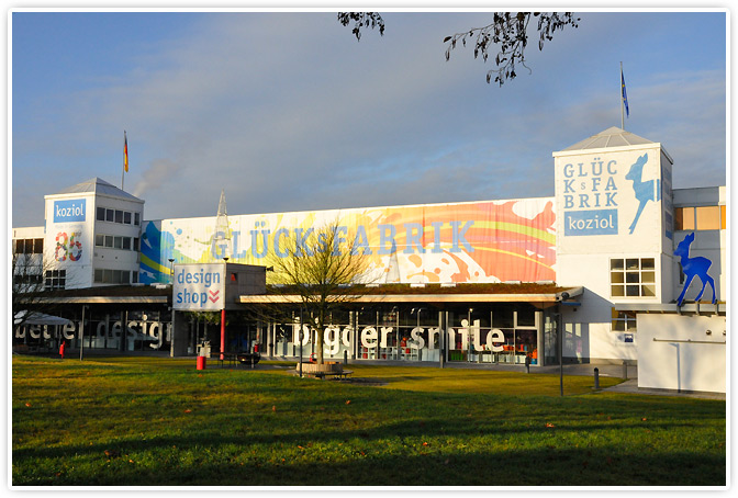 Die Glücksfabrik im Herbst 2012.